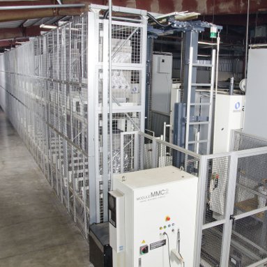 The addition of the MMC2 automated pallet handling system increased Superior’s machine utilization to 95 percent and allowed the company to run lights-out production.